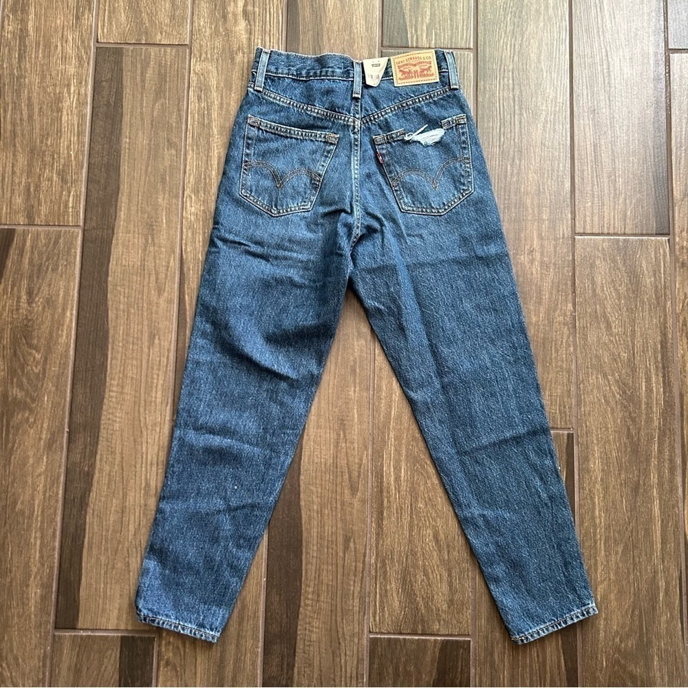 NWT Levi’s High Waisted Mom Jeans Distressed Sz 24 - Picture 8 of 11